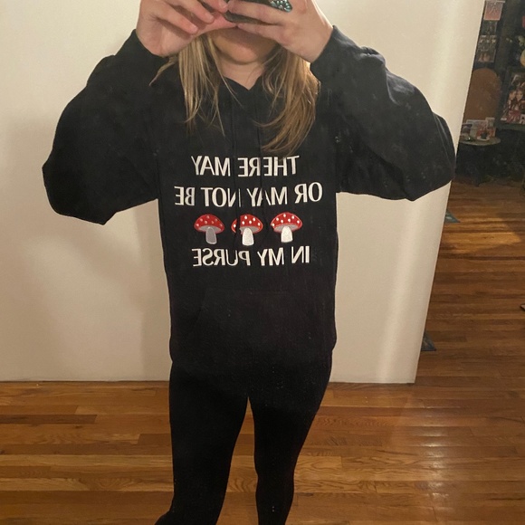 🍄 Private Party black shrooms in my purse hoodie sweatshirt w/ mushroom patches - Picture 8 of 9